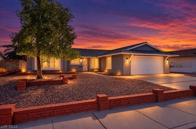 4284 Annie Oakley Drive, Las Vegas, NV 89121