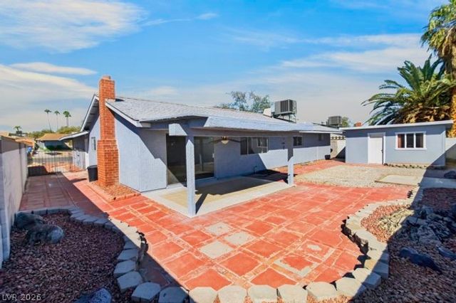 4284 Annie Oakley Drive, Las Vegas, NV 89121