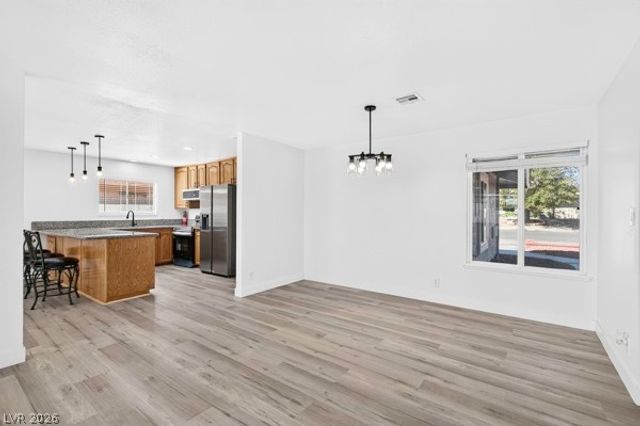 4284 Annie Oakley Drive, Las Vegas, NV 89121
