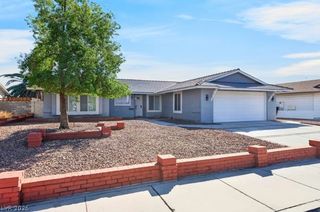 4284 Annie Oakley Drive, Las Vegas, NV 89121