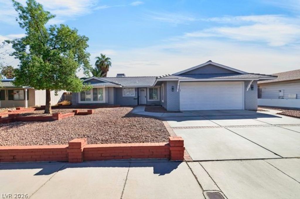4284 Annie Oakley Drive, Las Vegas, NV 89121 — photo 4