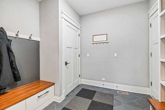 507 North Avenue, Barrington, IL 60010