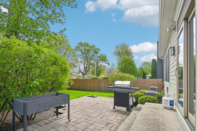507 North Avenue, Barrington, IL 60010