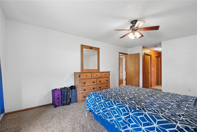 2000 Highland Rd, Ely, IA 52227