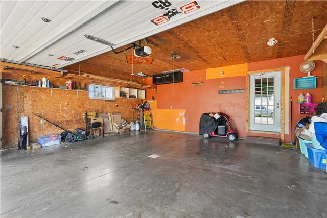 2000 Highland Rd, Ely, IA 52227