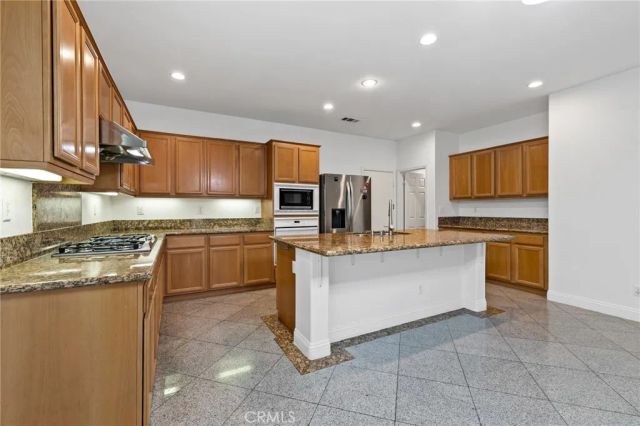 7251 Blue Crab Court, Eastvale, CA 92880