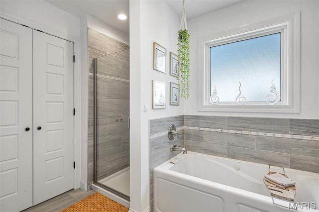 737 Hinder Drive, St Louis, MO 63125