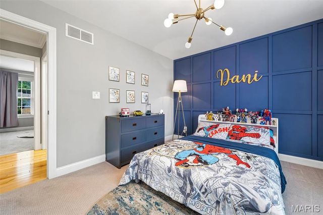 737 Hinder Drive, St Louis, MO 63125