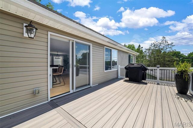 737 Hinder Drive, St Louis, MO 63125