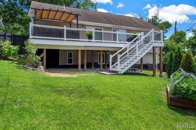 737 Hinder Drive, St Louis, MO 63125