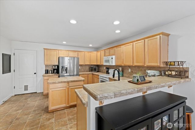 27708 Ridge Way, Stanwood, WA 98292