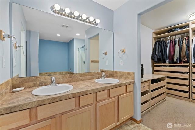 27708 Ridge Way, Stanwood, WA 98292