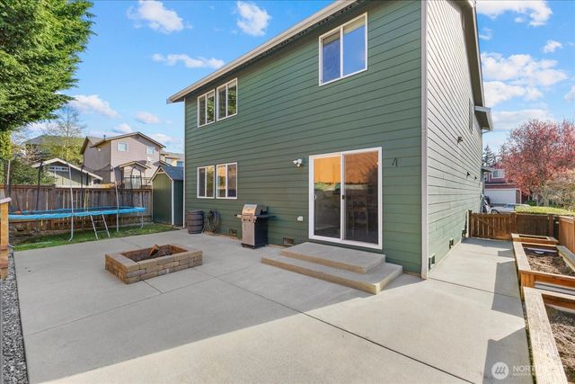 27708 Ridge Way, Stanwood, WA 98292