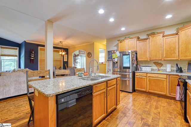 921 Benchmark Drive, Wellford, SC 29385