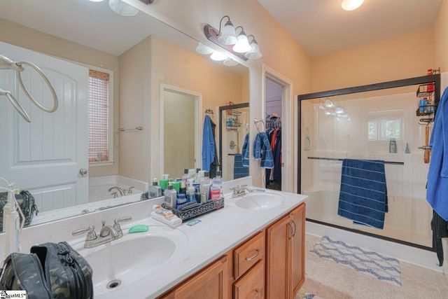 921 Benchmark Drive, Wellford, SC 29385