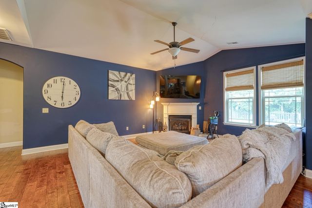 921 Benchmark Drive, Wellford, SC 29385