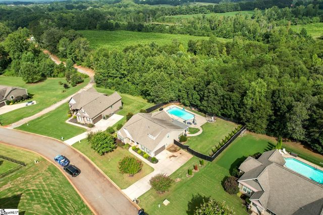 921 Benchmark Drive, Wellford, SC 29385