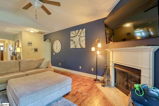 921 Benchmark Drive, Wellford, SC 29385