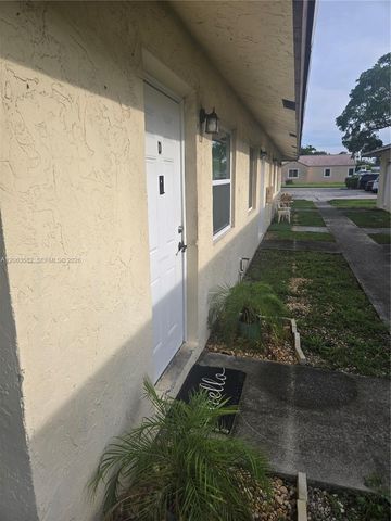 2450 Jackson St D, Hollywood, FL 33020