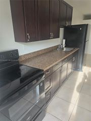 2450 Jackson St D, Hollywood, FL 33020