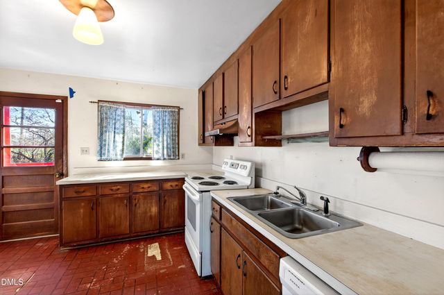 4332 Woodlawn Drive, Raleigh, NC 27616