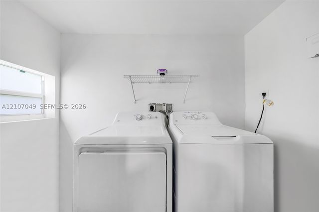 1009 NE 18th St, Fort Lauderdale, FL 33305