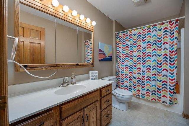 121 Stonehaven Drive, Sun Prairie, WI 53590