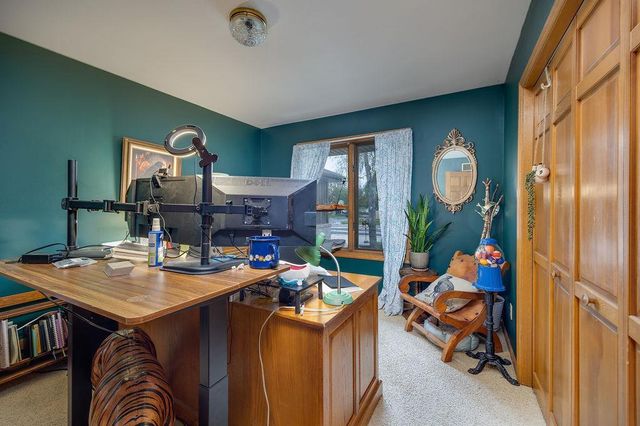 121 Stonehaven Drive, Sun Prairie, WI 53590