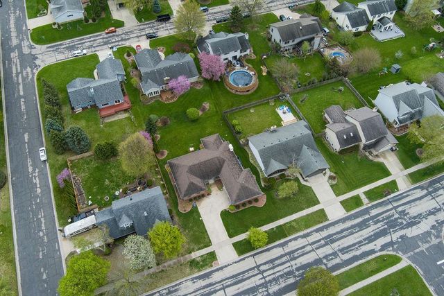 121 Stonehaven Drive, Sun Prairie, WI 53590