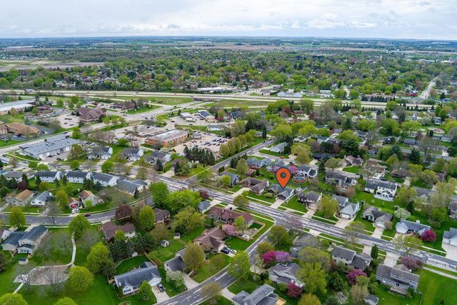 121 Stonehaven Drive, Sun Prairie, WI 53590