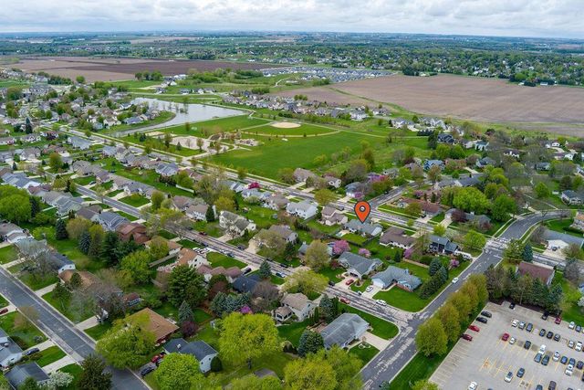 121 Stonehaven Drive, Sun Prairie, WI 53590