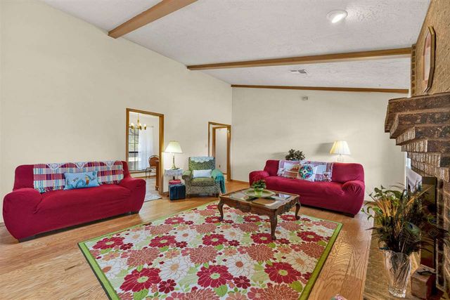 204 NE 48th St, Lawton, OK 73507