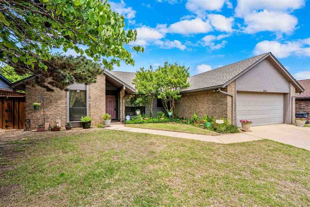 204 NE 48th St, Lawton, OK 73507