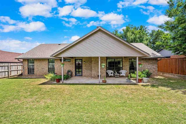 204 NE 48th St, Lawton, OK 73507