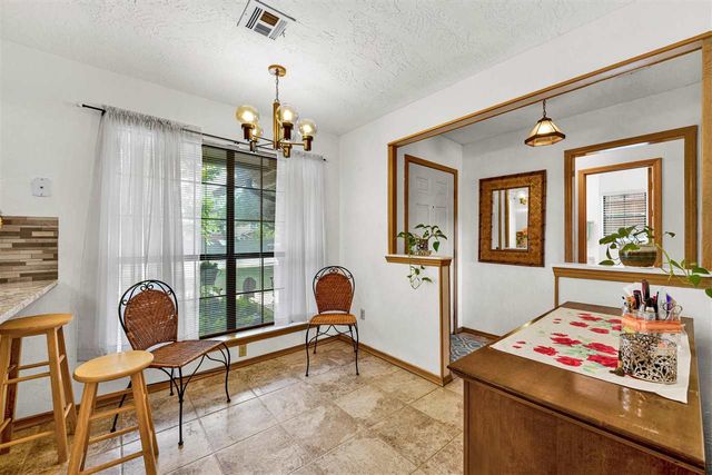 204 NE 48th St, Lawton, OK 73507