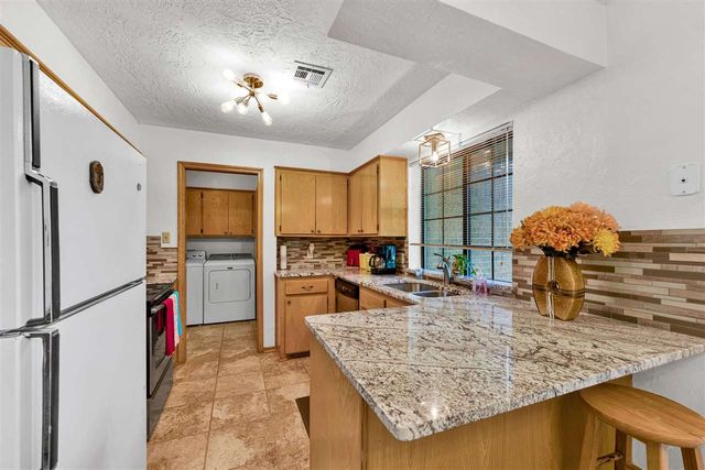204 NE 48th St, Lawton, OK 73507