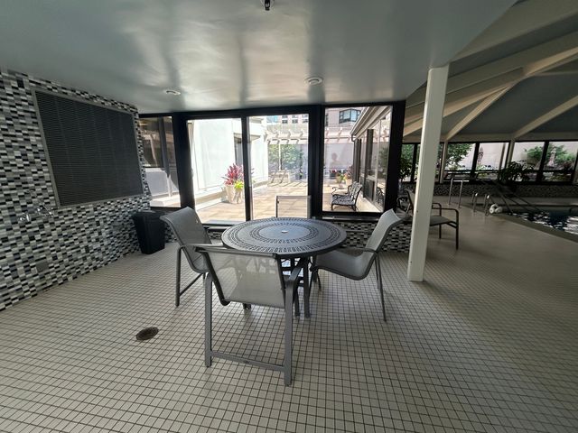 400 E Ohio Street 2504, Chicago, IL 60611