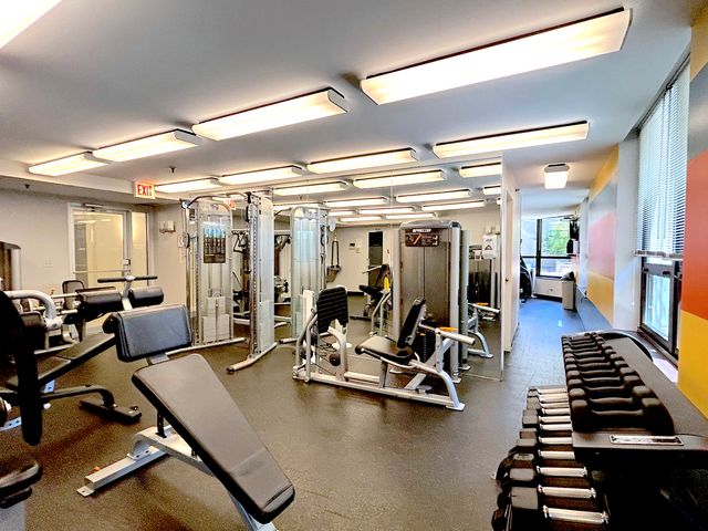 400 E Ohio Street 2504, Chicago, IL 60611