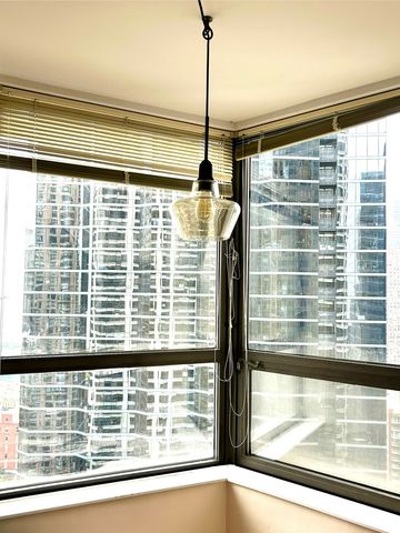 400 E Ohio Street 2504, Chicago, IL 60611