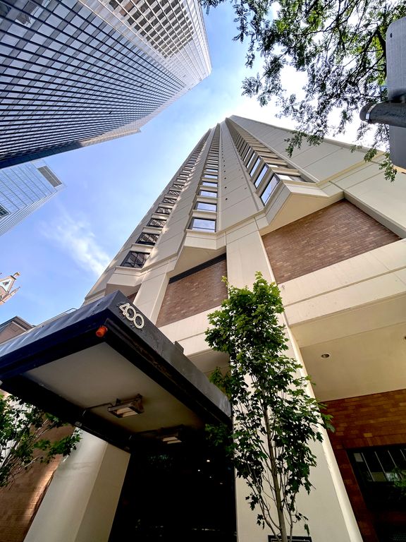400 E Ohio Street 2504, Chicago, IL 60611