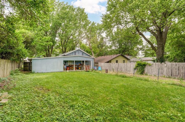 1656 North Hayes Avenue, Springfield, MO 65803