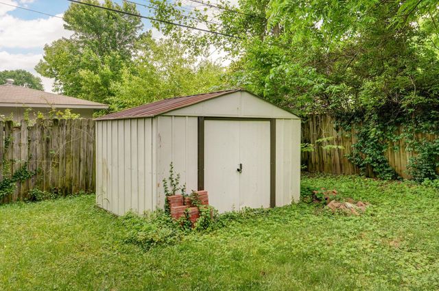 1656 North Hayes Avenue, Springfield, MO 65803