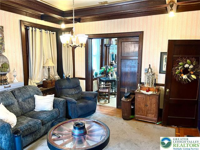 243 West Broad Street, Tamaqua Boro, PA 18252