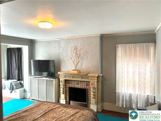 243 West Broad Street, Tamaqua Boro, PA 18252