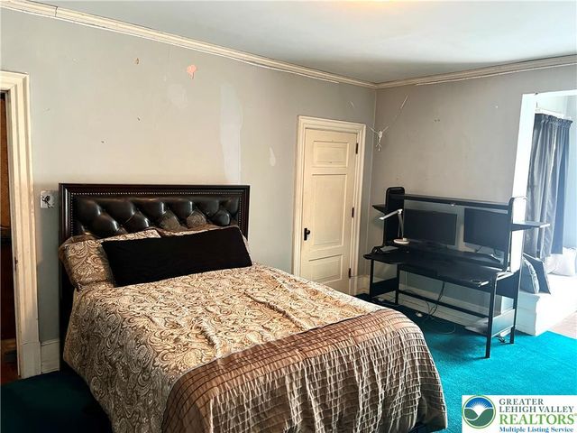 243 West Broad Street, Tamaqua Boro, PA 18252