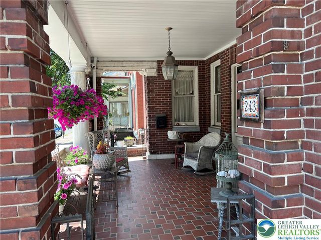 243 West Broad Street, Tamaqua Boro, PA 18252