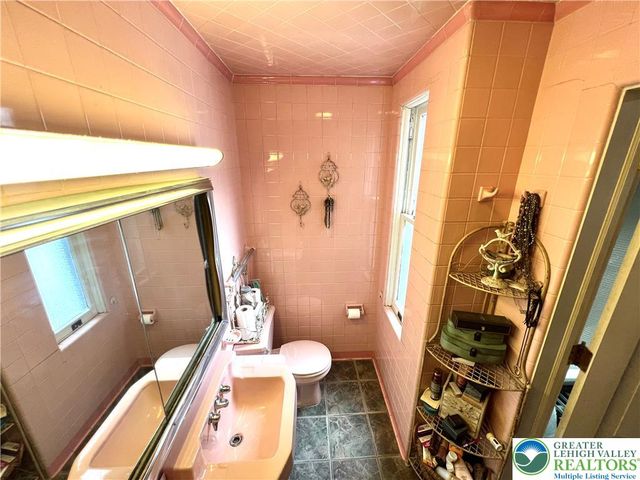 243 West Broad Street, Tamaqua Boro, PA 18252