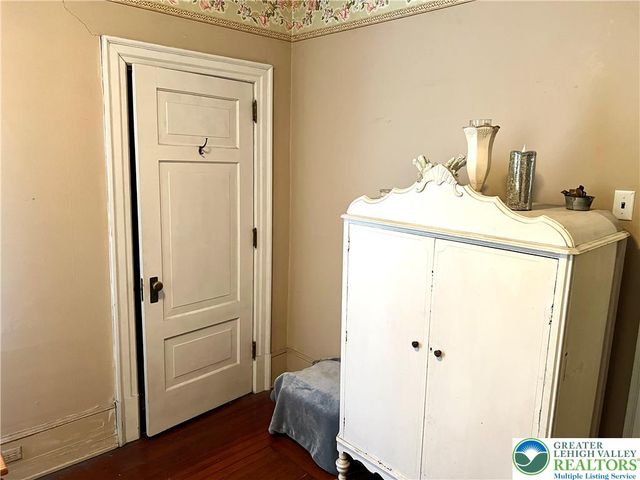 243 West Broad Street, Tamaqua Boro, PA 18252