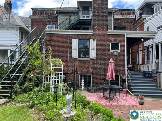 243 West Broad Street, Tamaqua Boro, PA 18252