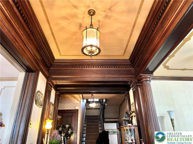 243 West Broad Street, Tamaqua Boro, PA 18252